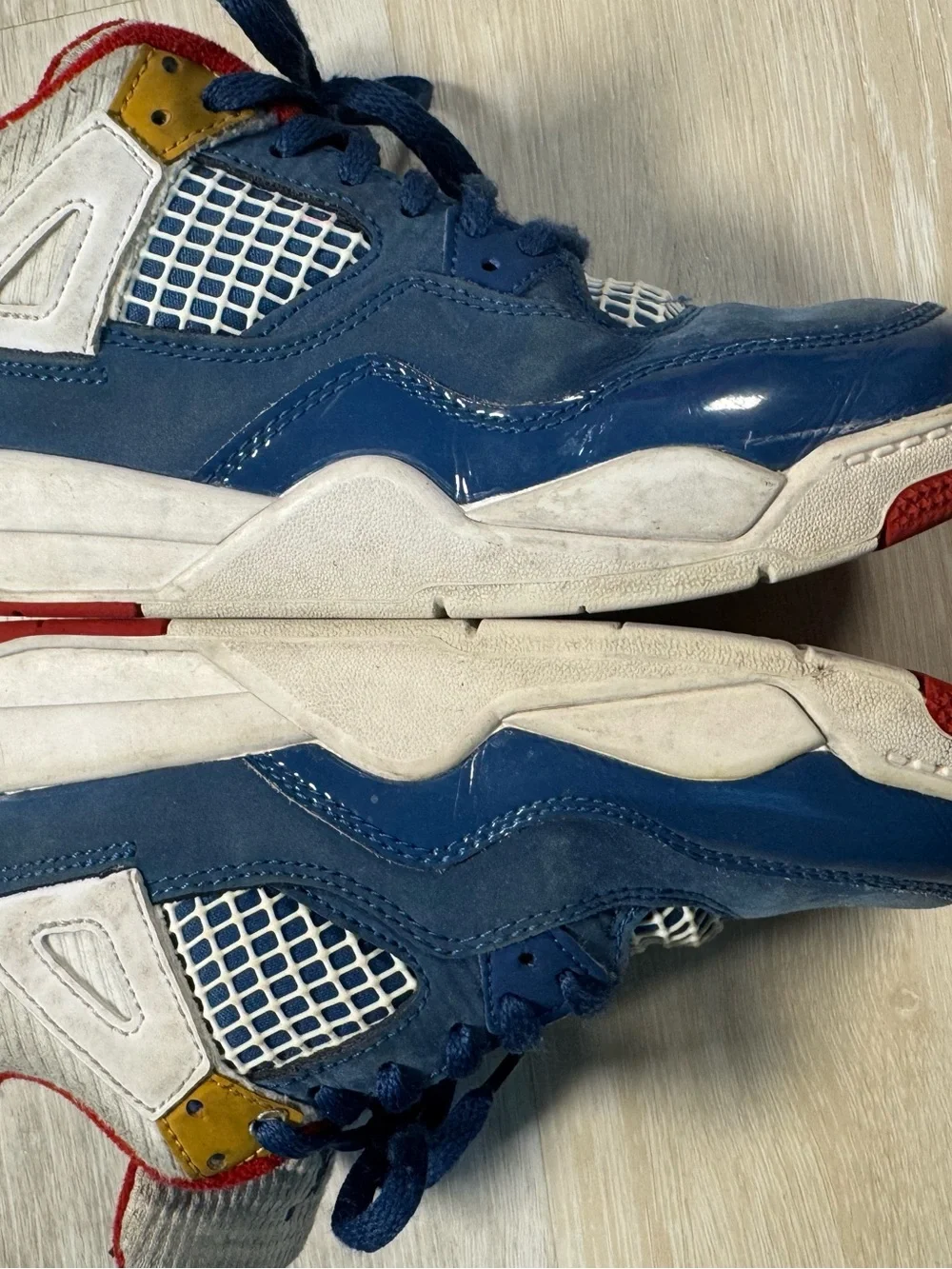 Nike Air Jordan 4 Retro 